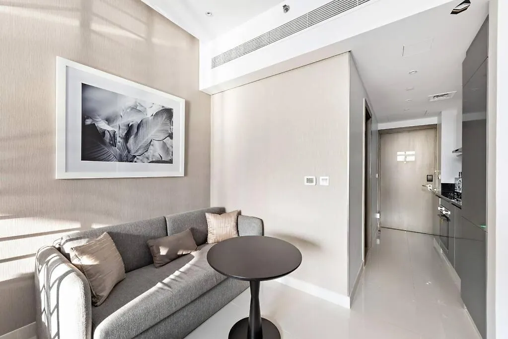 Apartment Magnificent Studio In Business Bay With A Pool & Gym Dubai