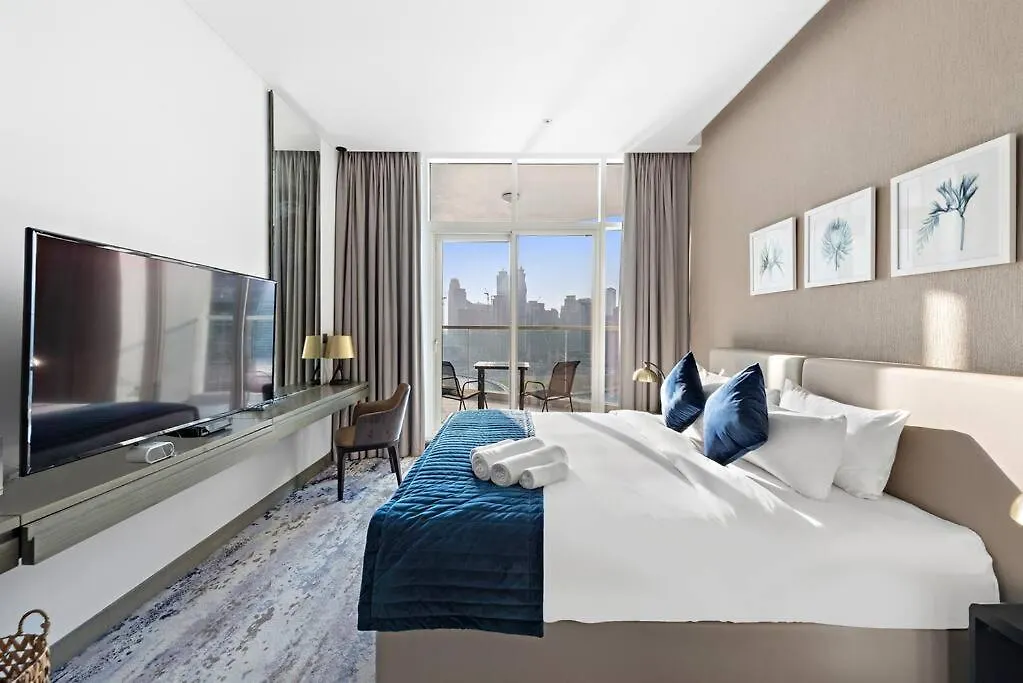 Magnificent Studio In Business Bay With A Pool & Gym Dubai 0*,